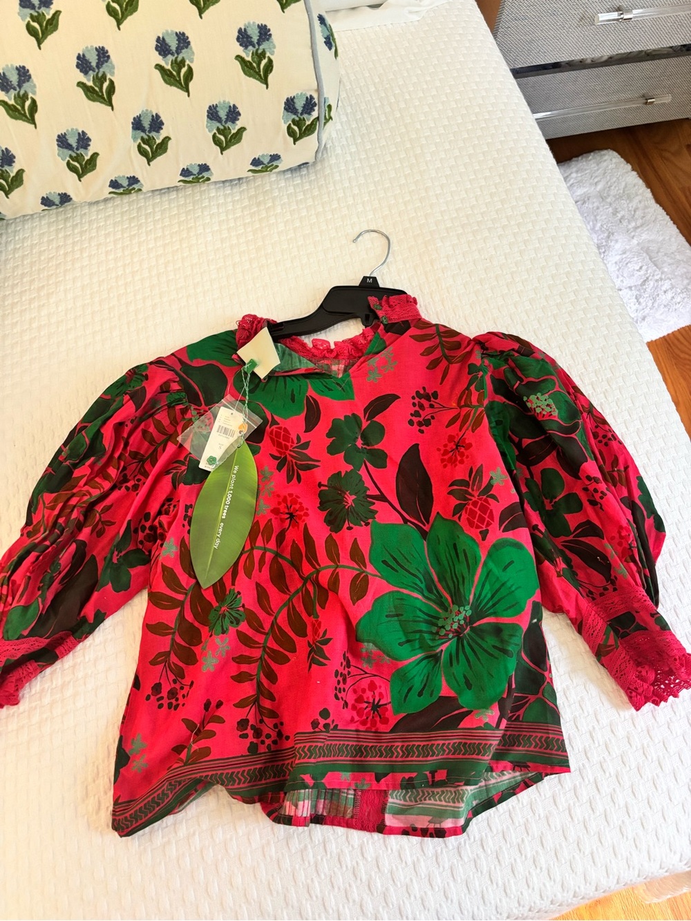 Farm Rio Floral Top NWT - Picture 2 of 2
